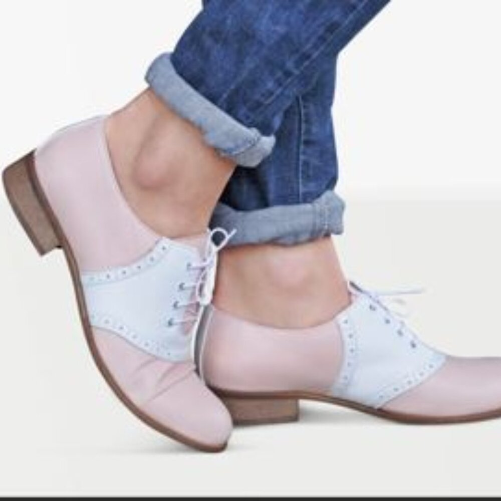 Pink Leather Saddle Shoes Sz. 6.5  Never Worn